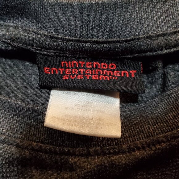 Nintendo Entertainment System NES Controller Video Game T-Shirt - Picture 4 of 5
